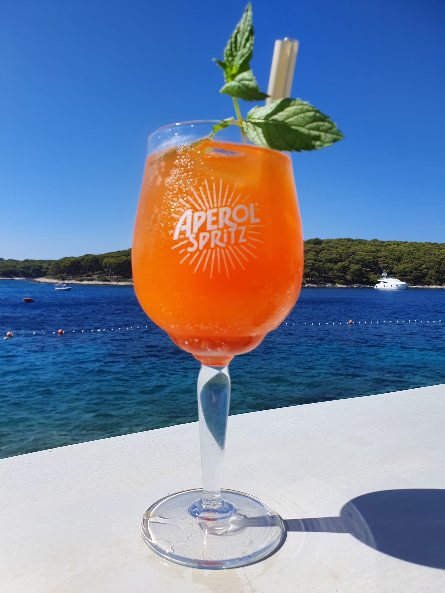 Aperol Spritz am Meer Antonio Patak Beach Bar